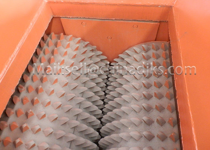 Kaba Cevher Kırma için 0.3mm Çıkışlı Çift Dişli Silindirli Kırıcı 30t / H