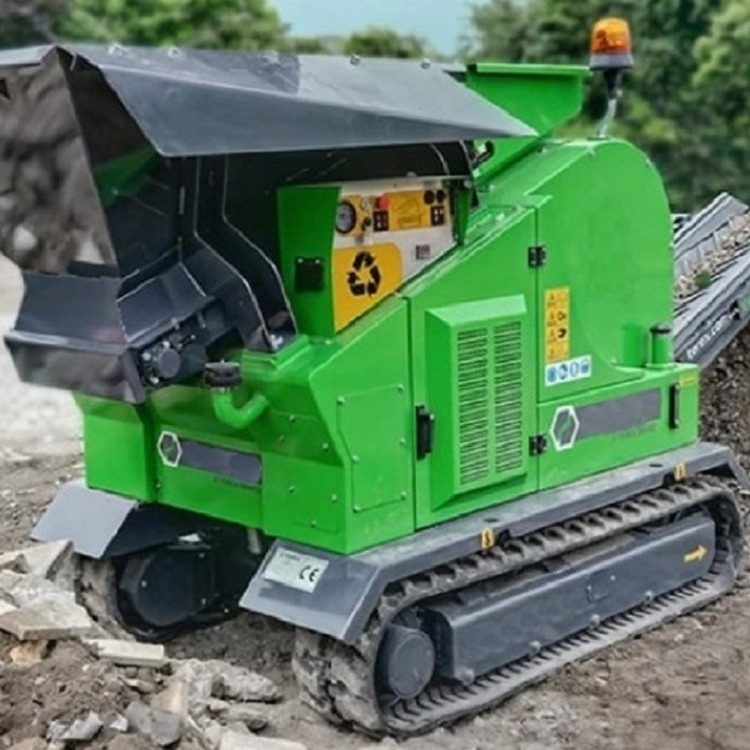Küçük Kırma Üretim Hattı için 15-50t / H Mini Mobil Çeneli Kırıcı İstasyonu